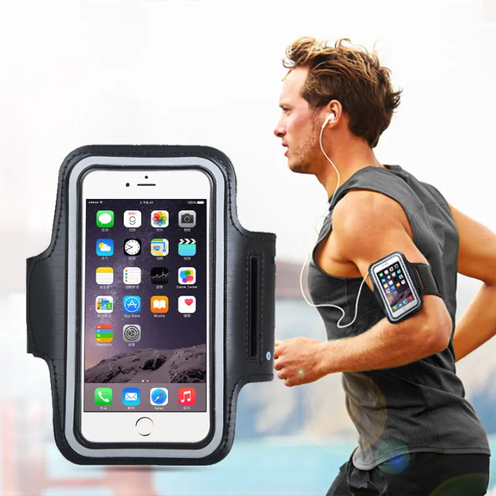 Sport Running Armband Phone Holder – Hands-Free Fitness Companion – lifestyle view – Circuit City